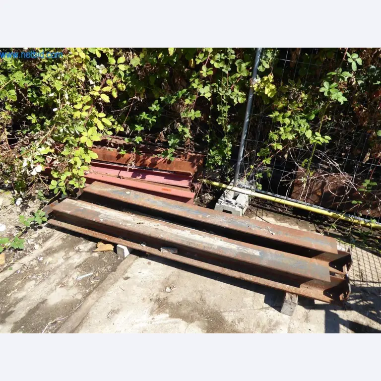 Máquinas en buen estado del sector del diseño de interiores y la construcción-8