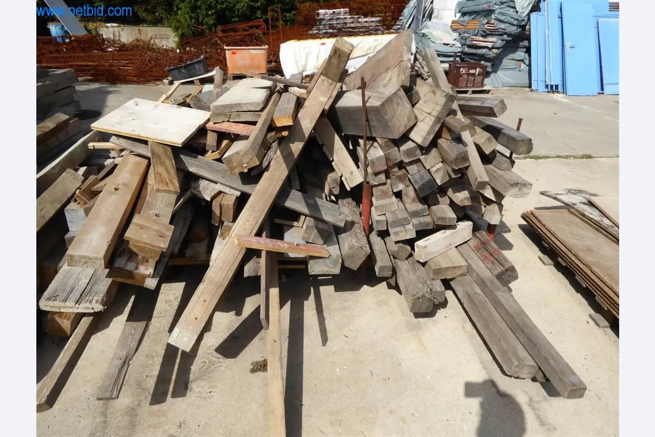 Máquinas en buen estado del sector del diseño de interiores y la construcción-5