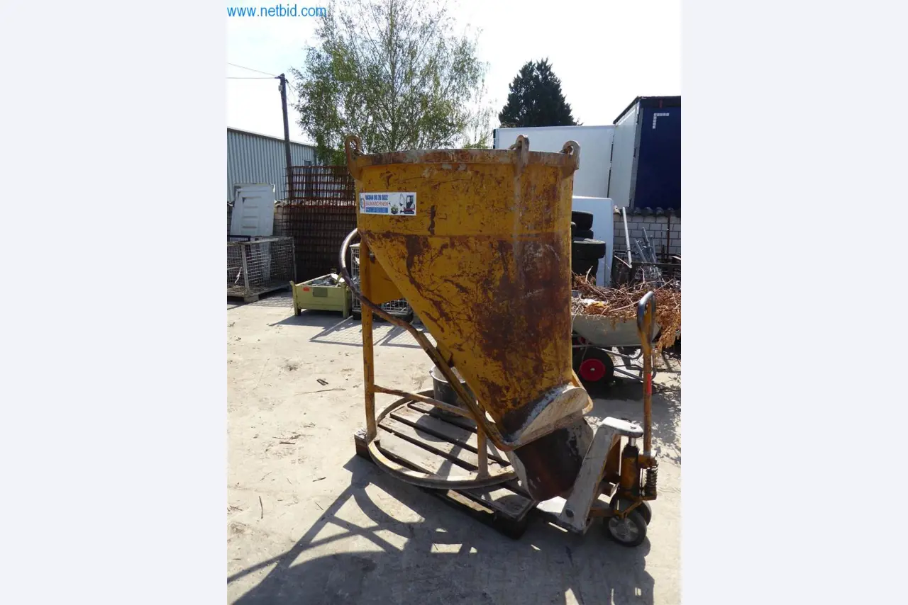 Dobro vzdrževani stroji iz sektorja notranjega oblikovanja in gradbeništva-1