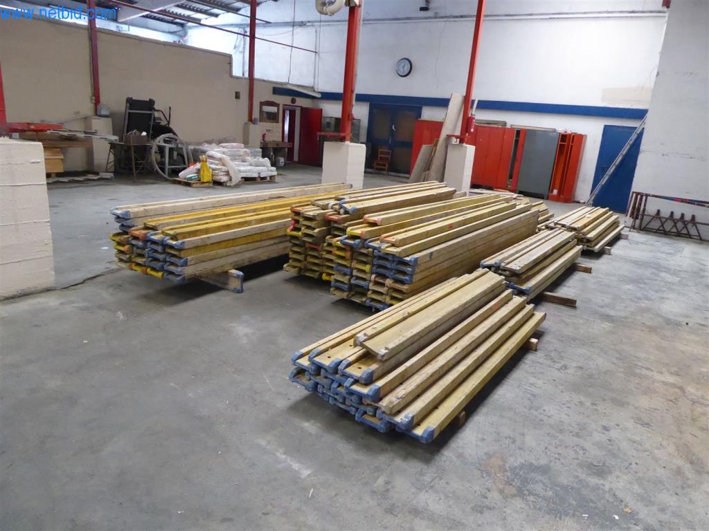 Máquinas bem conservadas do sector da decoração de interiores e da construção-2