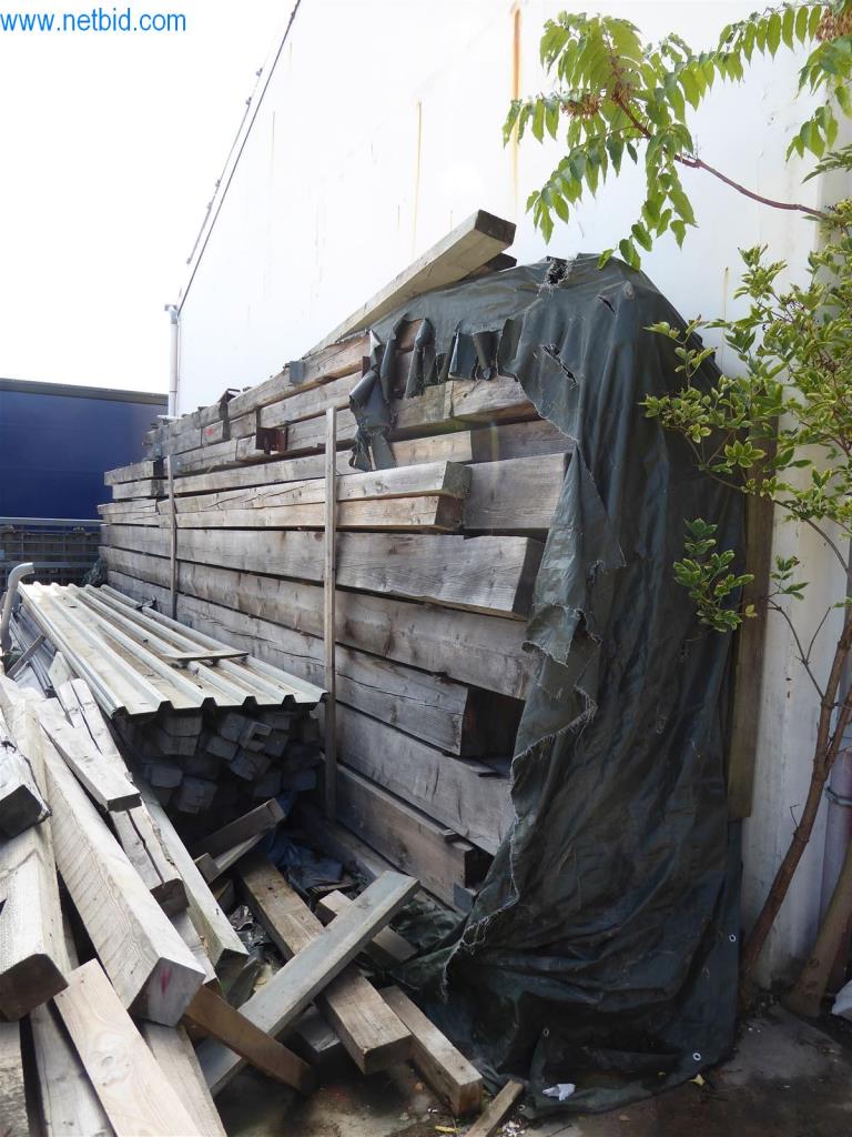 Máquinas bem conservadas do sector da decoração de interiores e da construção-3