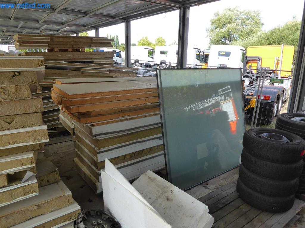 Máquinas bem conservadas do sector da decoração de interiores e da construção-10