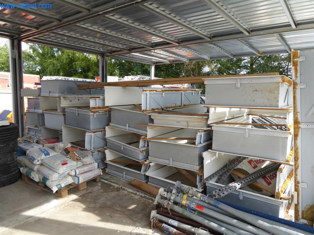 Máquinas bem conservadas do sector da decoração de interiores e da construção-11