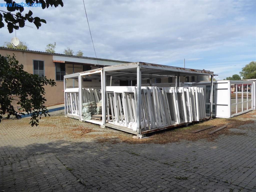 Máquinas bem conservadas do sector da decoração de interiores e da construção-14