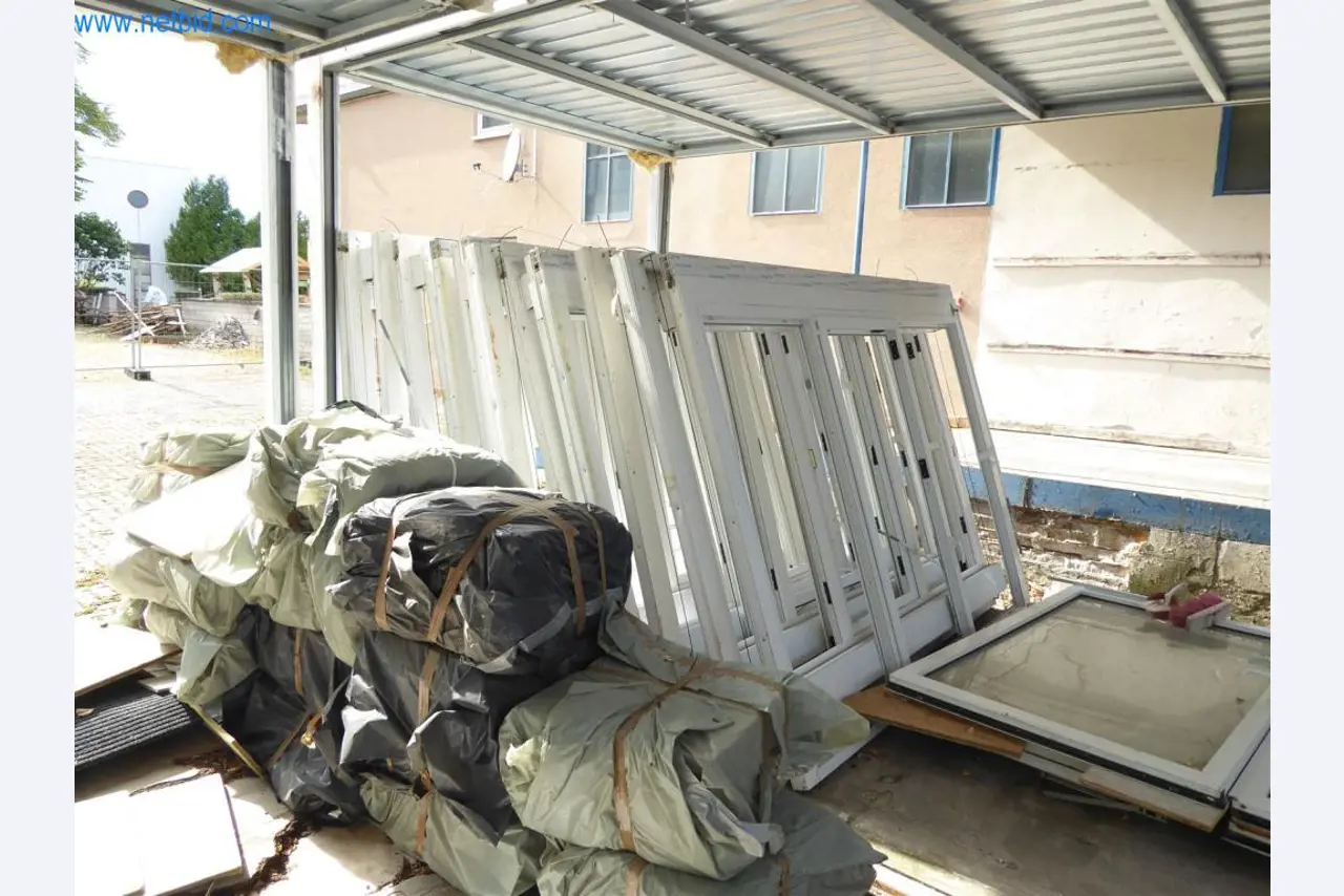 Máquinas en buen estado del sector del diseño de interiores y la construcción-17