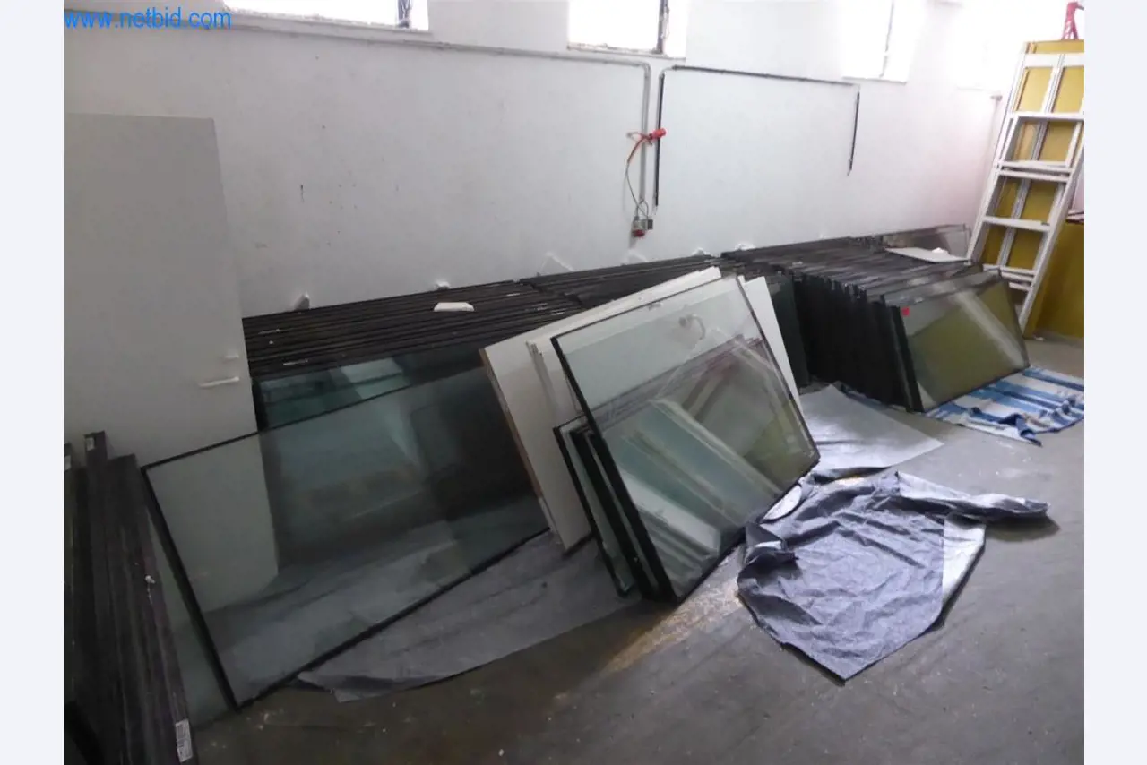 Máquinas en buen estado del sector del diseño de interiores y la construcción-18