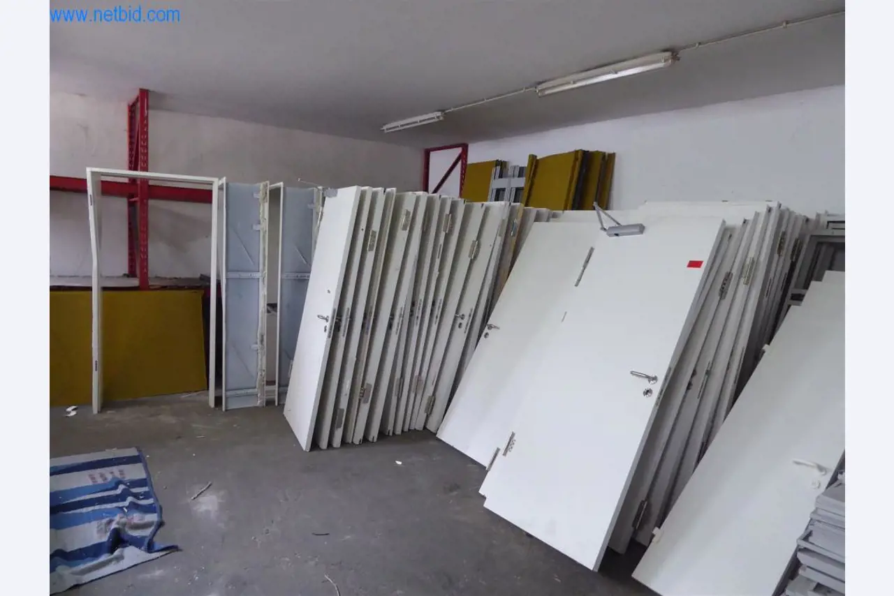 Máquinas en buen estado del sector del diseño de interiores y la construcción-19