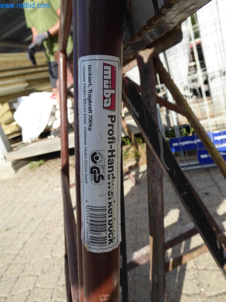 Dobře udržované stroje z oblasti interiérového designu a stavebnictví-3