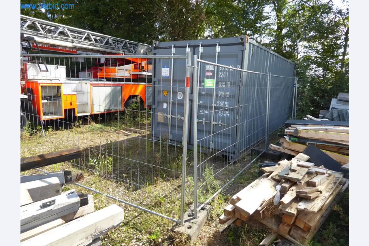 Dobře udržované stroje z oblasti interiérového designu a stavebnictví-2