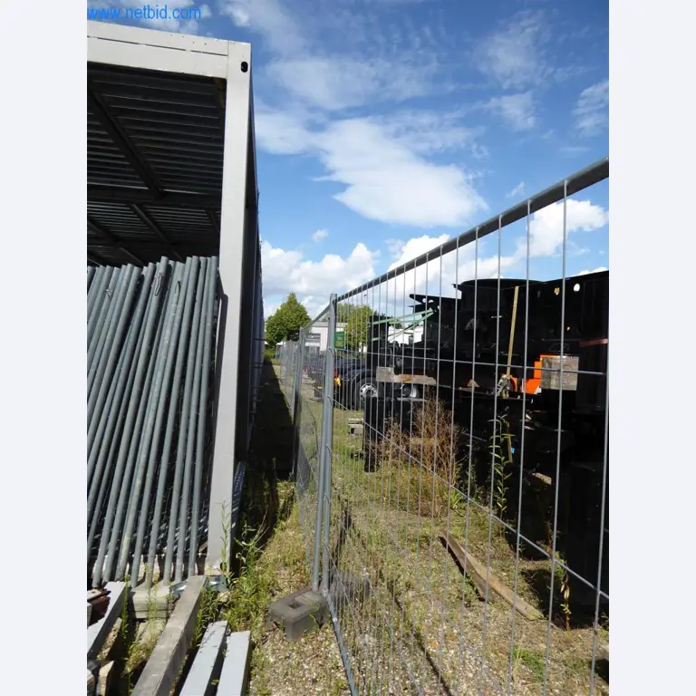 Dobře udržované stroje z oblasti interiérového designu a stavebnictví-3