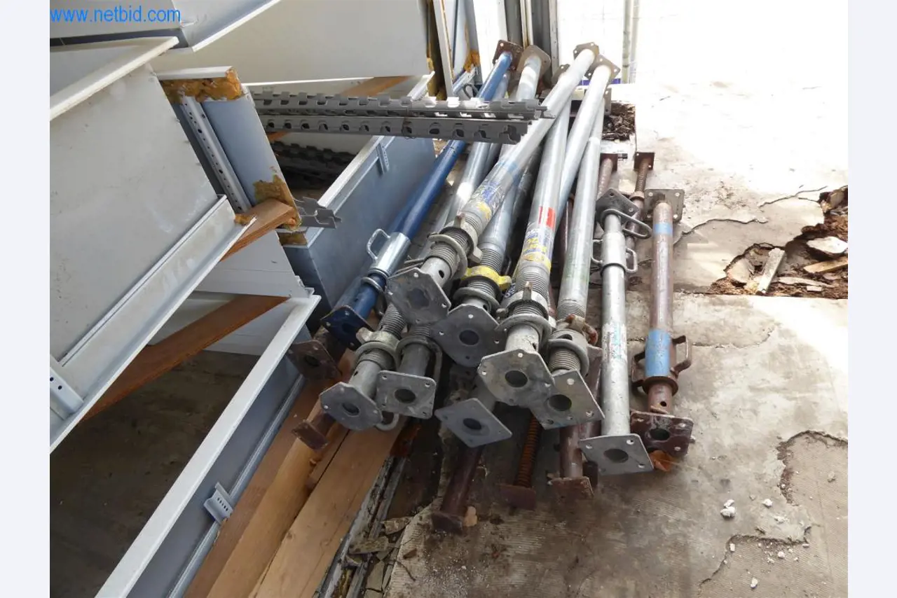 Dobře udržované stroje z oblasti interiérového designu a stavebnictví-2