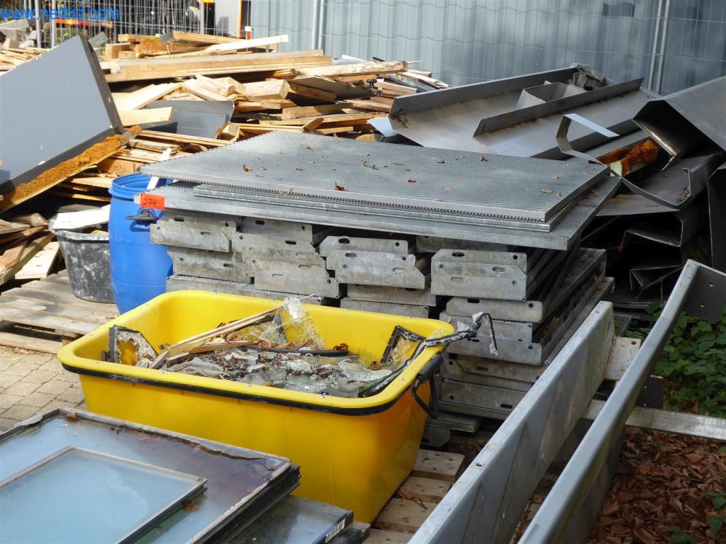 Máquinas bem conservadas do sector da decoração de interiores e da construção-3