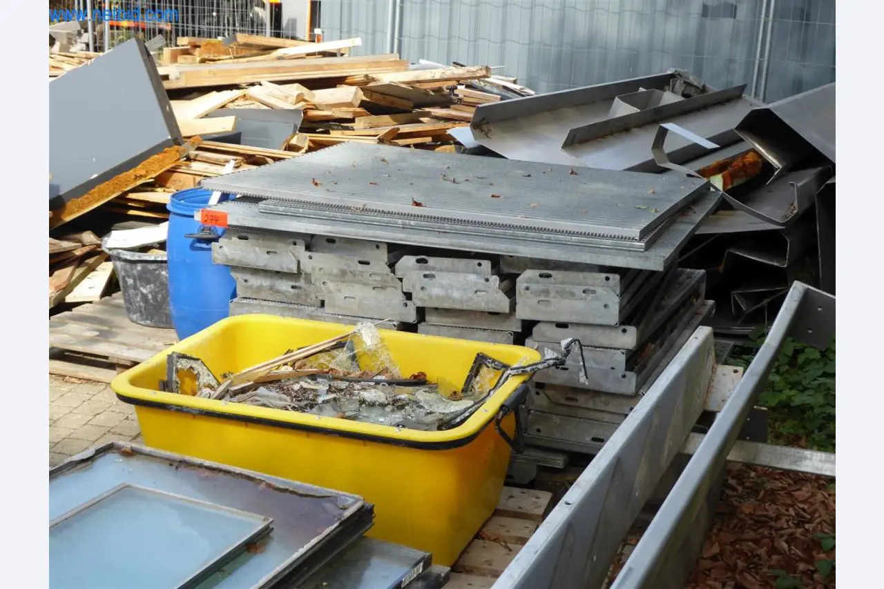 Máquinas en buen estado del sector del diseño de interiores y la construcción-3