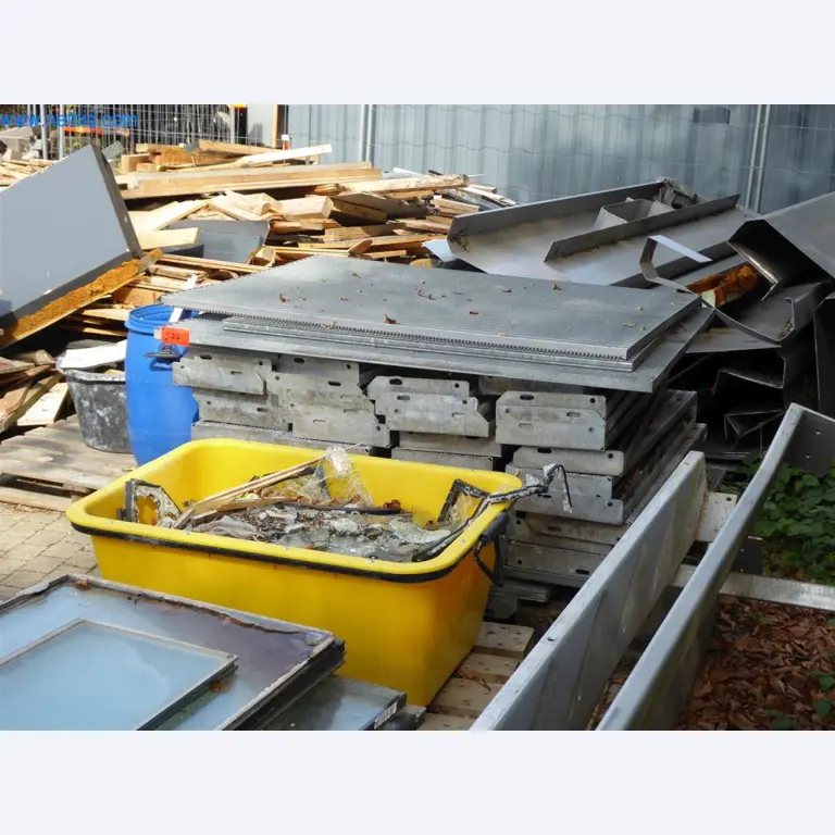 Máquinas en buen estado del sector del diseño de interiores y la construcción-3