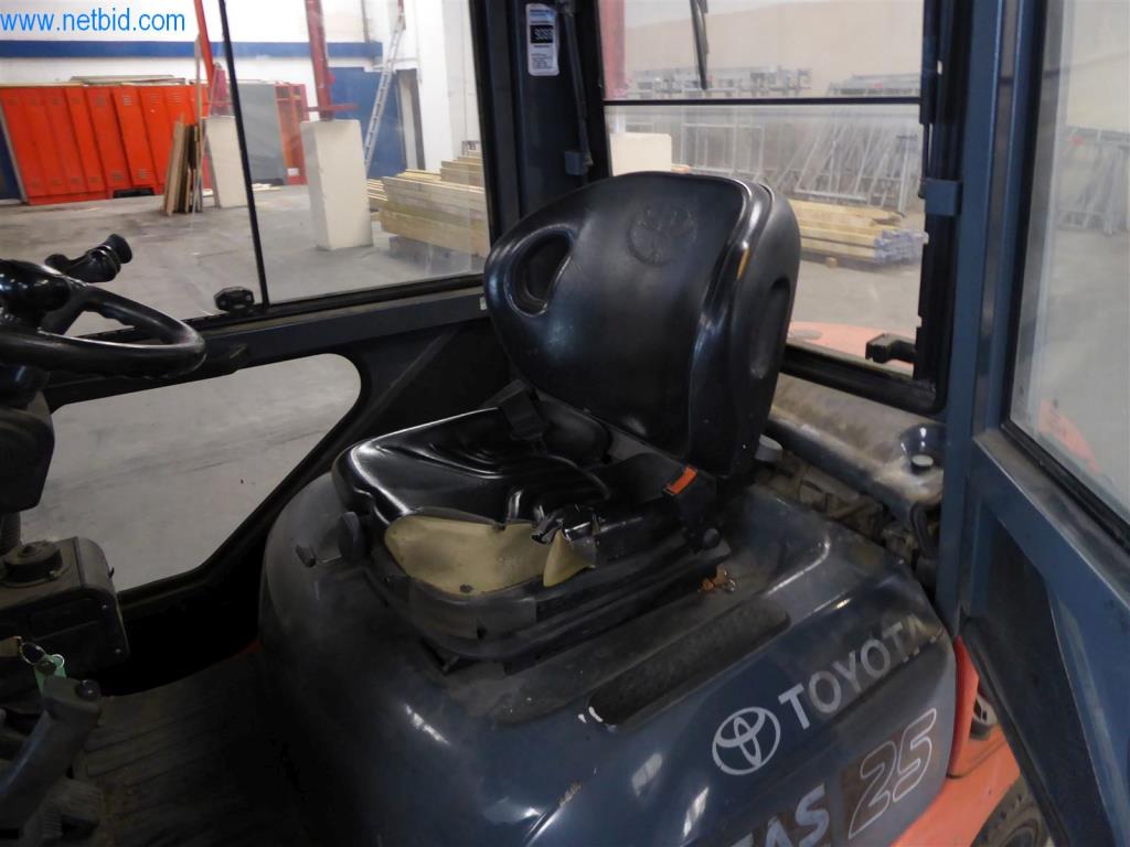 Máquinas en buen estado del sector del diseño de interiores y la construcción-5