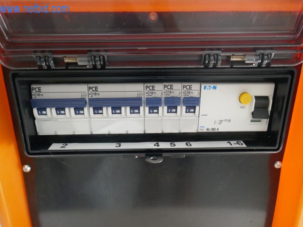 Máquinas en buen estado del sector del diseño de interiores y la construcción-3