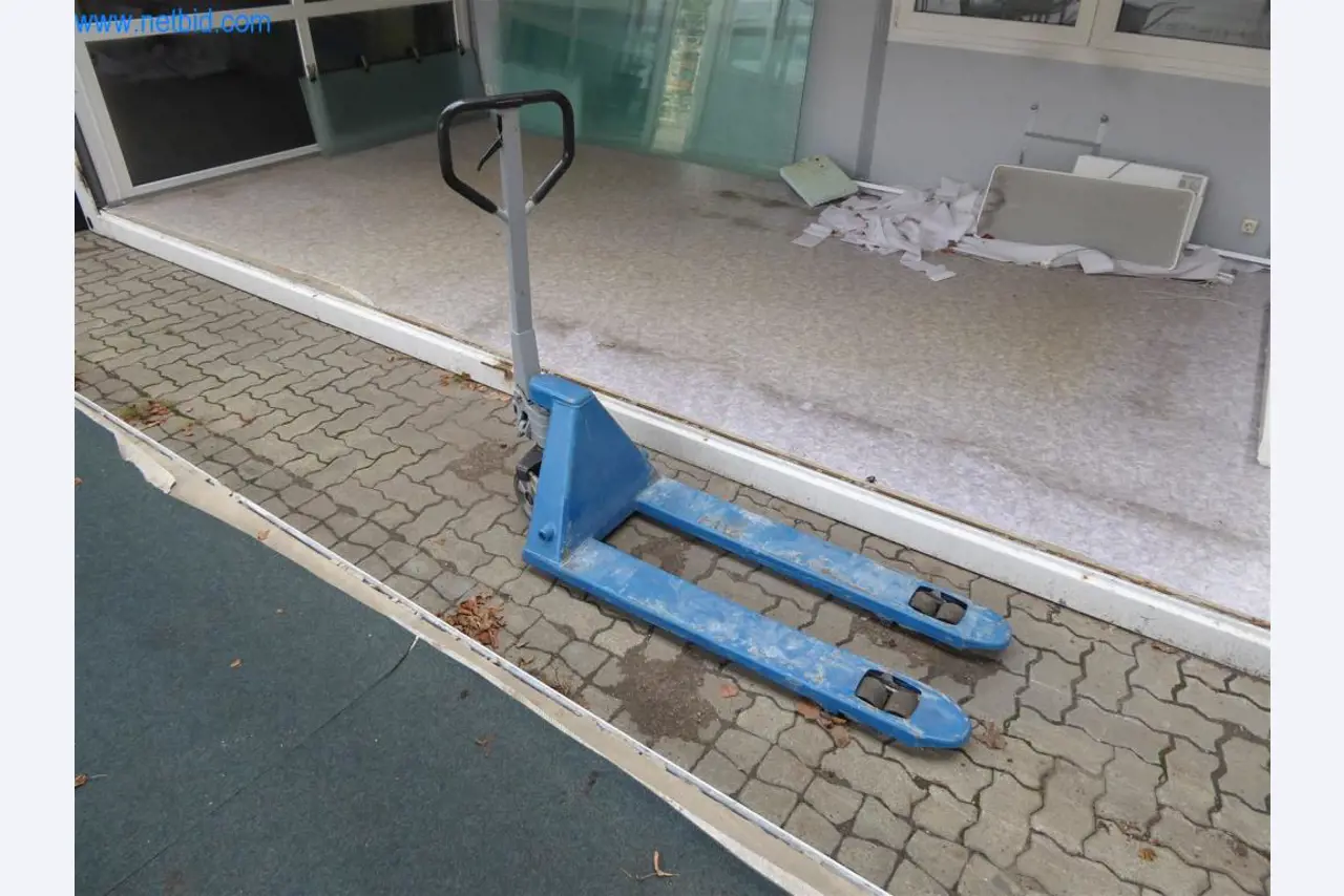 Máquinas en buen estado del sector del diseño de interiores y la construcción-1