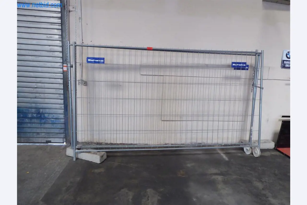 Dobře udržované stroje z oblasti interiérového designu a stavebnictví-3