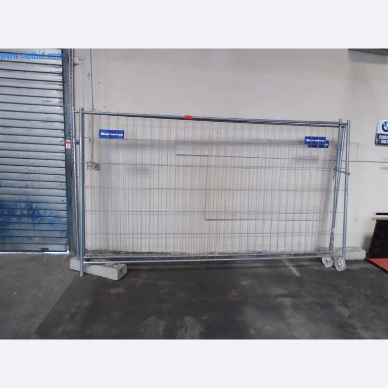 Dobře udržované stroje z oblasti interiérového designu a stavebnictví-3