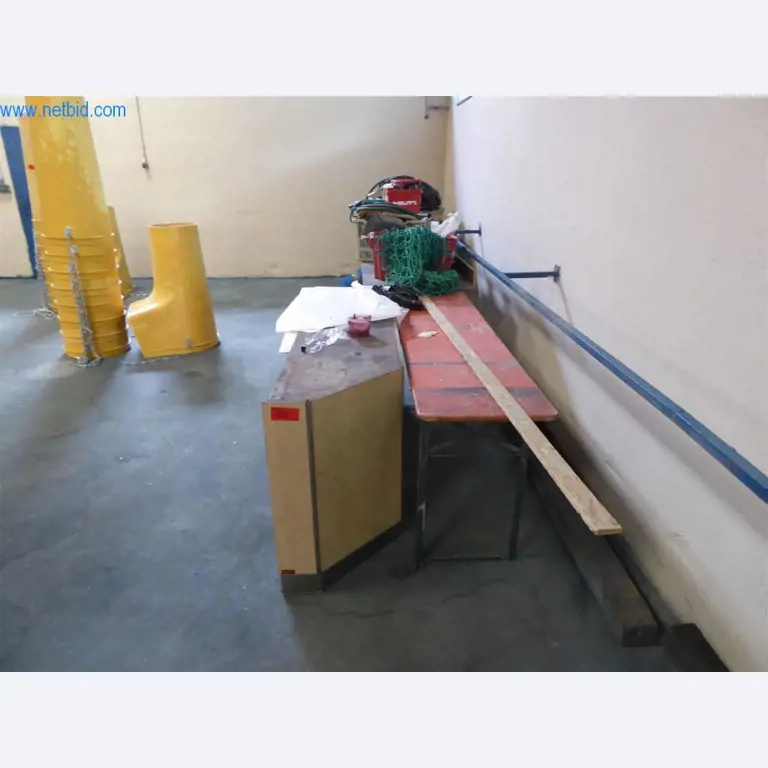 Dobro vzdrževani stroji iz sektorja notranjega oblikovanja in gradbeništva-3