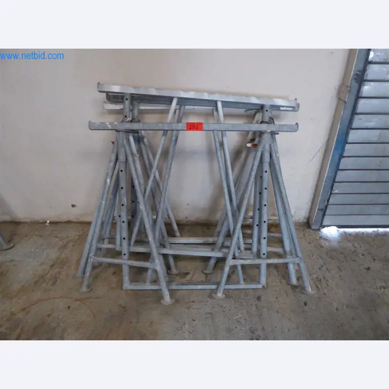 Dobro vzdrževani stroji iz sektorja notranjega oblikovanja in gradbeništva-1