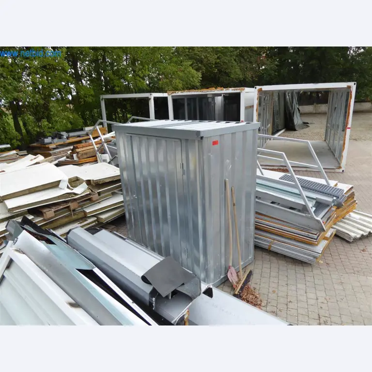 Dobro vzdrževani stroji iz sektorja notranjega oblikovanja in gradbeništva-1