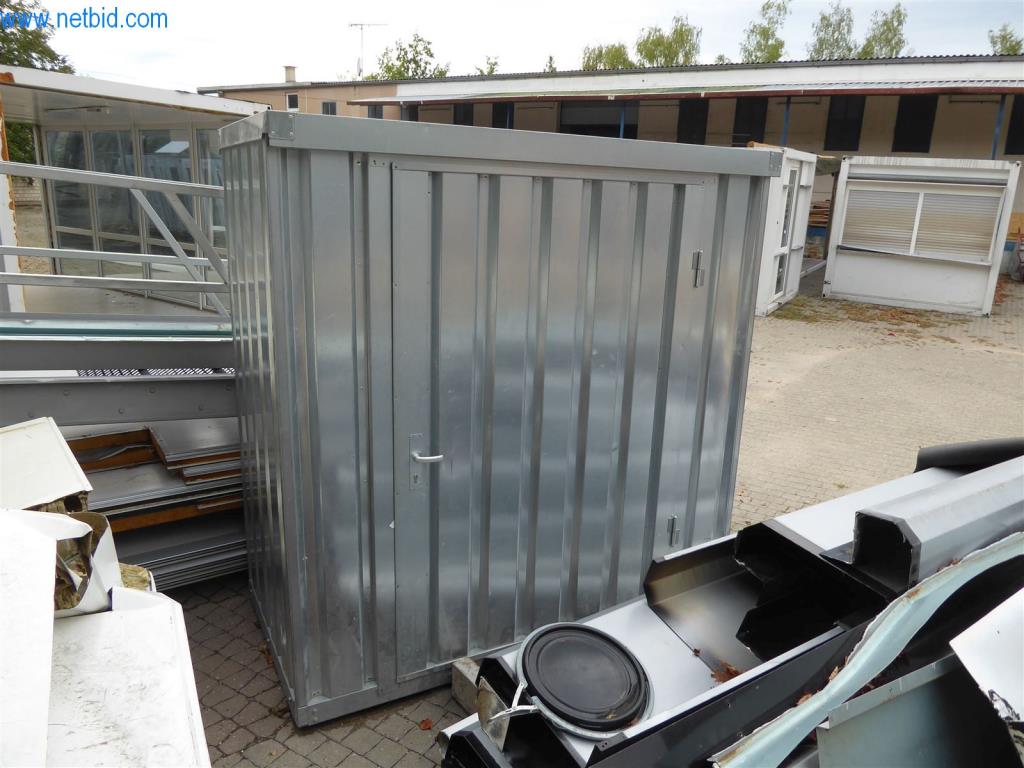 Dobro vzdrževani stroji iz sektorja notranjega oblikovanja in gradbeništva-2