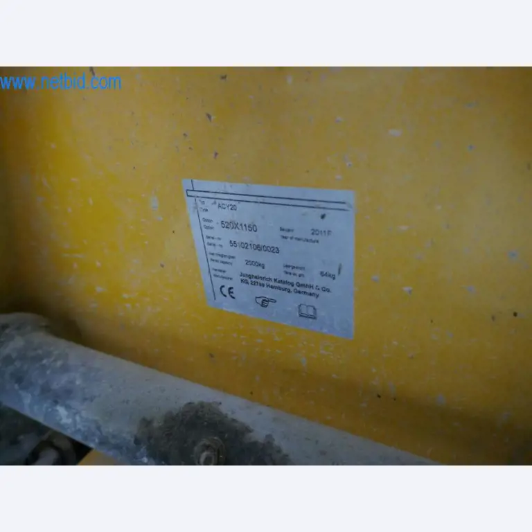 Máquinas en buen estado del sector del diseño de interiores y la construcción-2