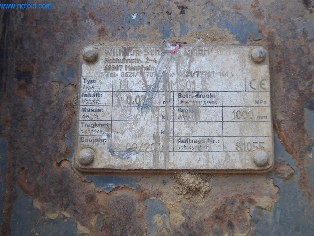 Máquinas bem conservadas do sector da decoração de interiores e da construção-14