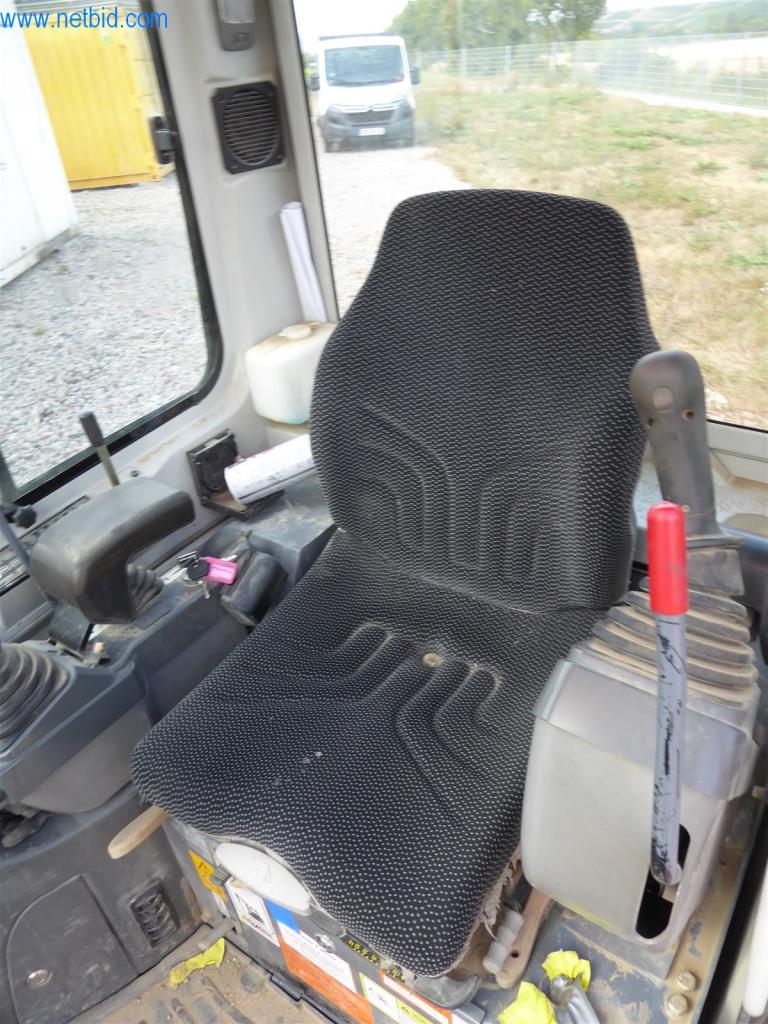 Máquinas bem conservadas do sector da decoração de interiores e da construção-7