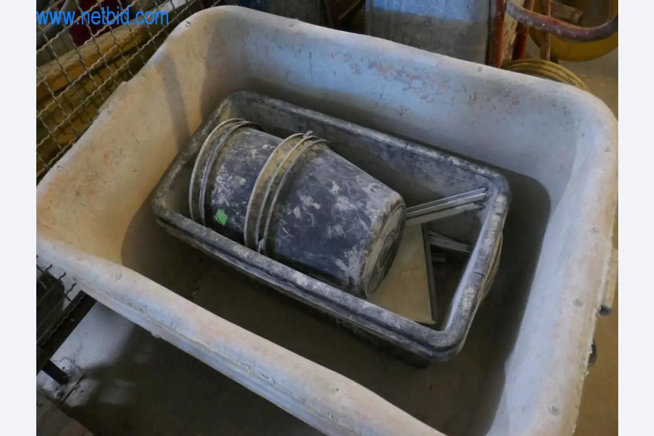 Máquinas en buen estado del sector del diseño de interiores y la construcción-2