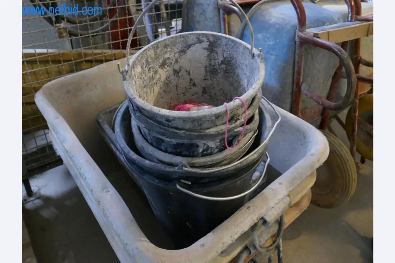 Máquinas en buen estado del sector del diseño de interiores y la construcción-4