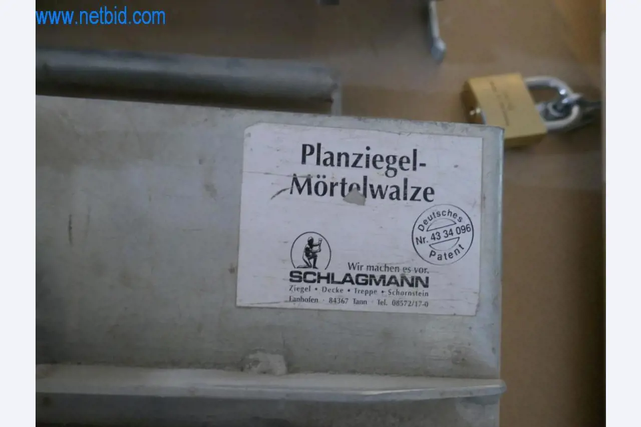 Máquinas en buen estado del sector del diseño de interiores y la construcción-4