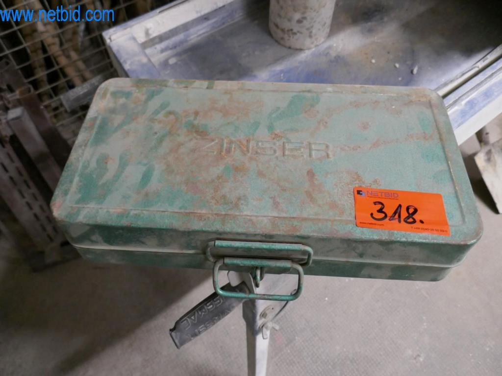 Máquinas en buen estado del sector del diseño de interiores y la construcción-3