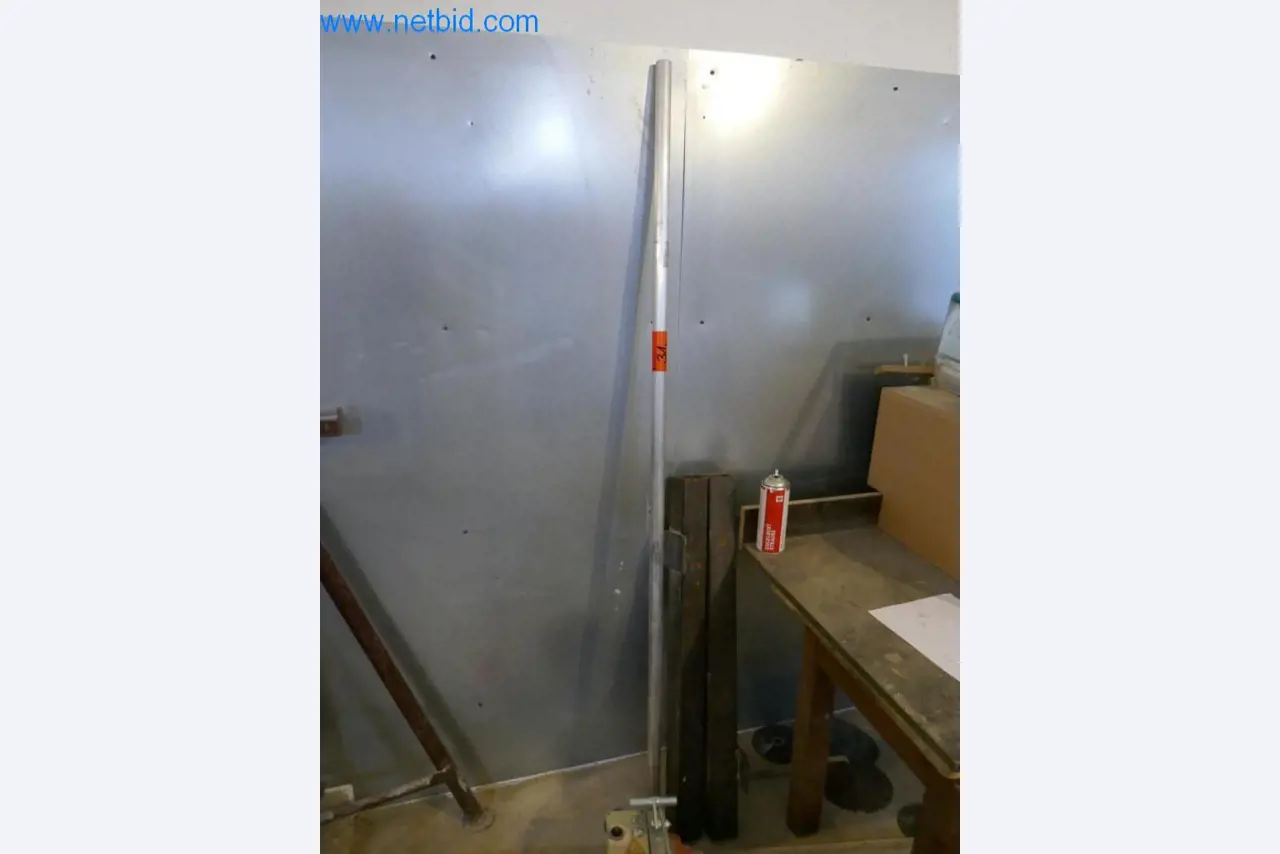 Máquinas en buen estado del sector del diseño de interiores y la construcción-3