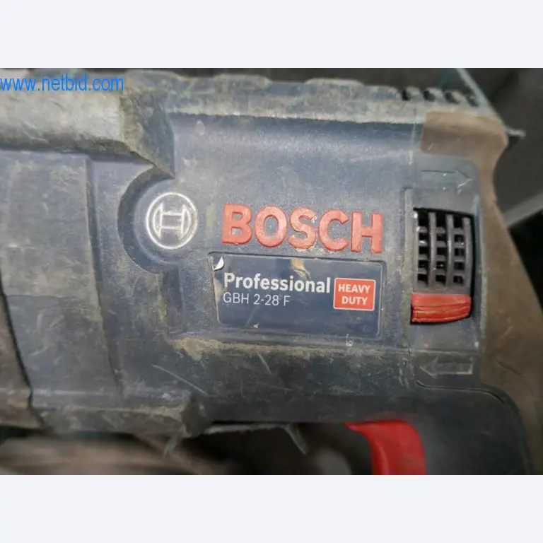 Dobře udržované stroje z oblasti interiérového designu a stavebnictví-2