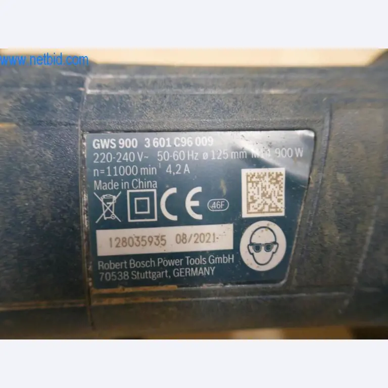 Dobře udržované stroje z oblasti interiérového designu a stavebnictví-6