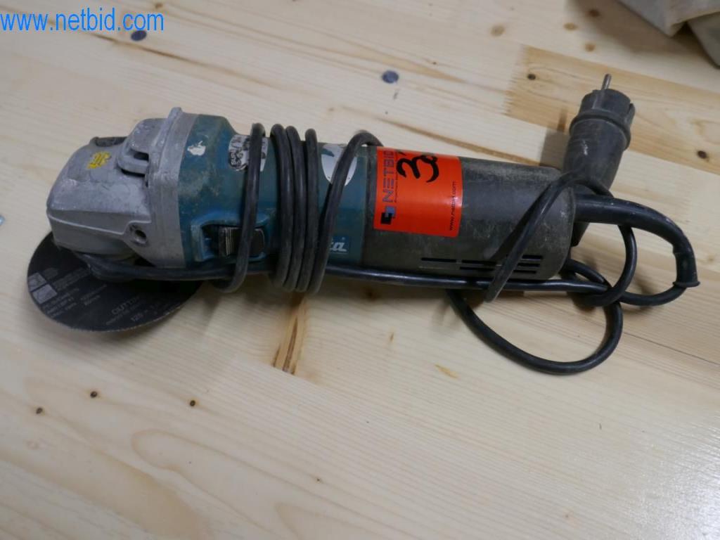 Máquinas en buen estado del sector del diseño de interiores y la construcción-5