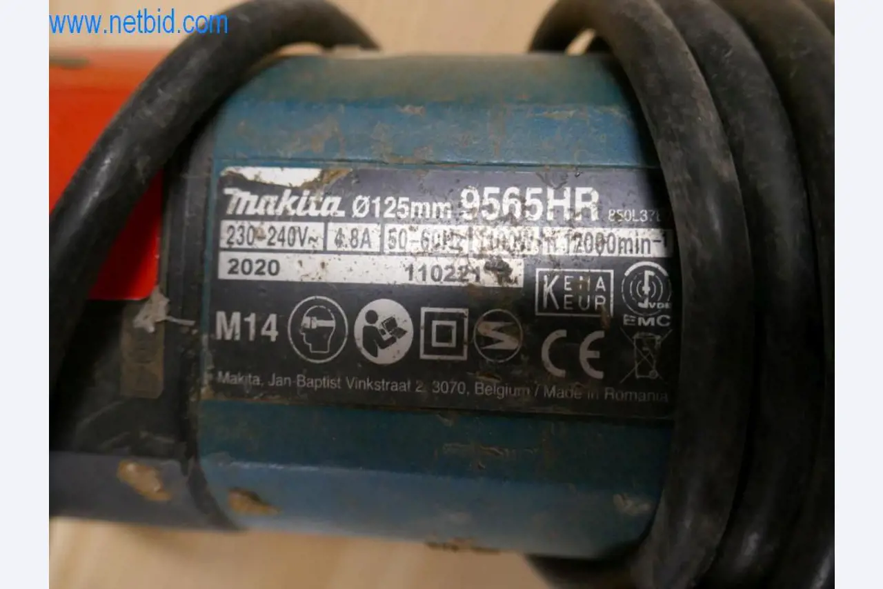 Dobře udržované stroje z oblasti interiérového designu a stavebnictví-6