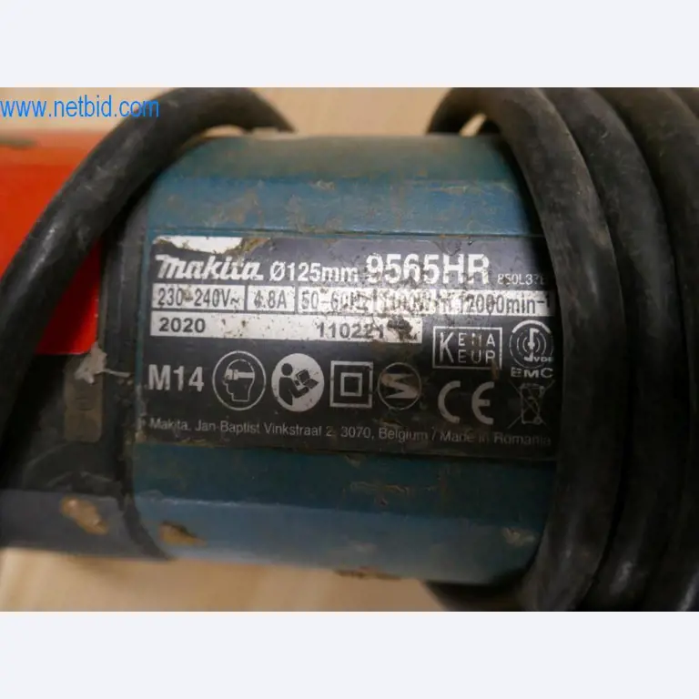 Dobře udržované stroje z oblasti interiérového designu a stavebnictví-6