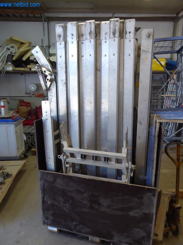 Máquinas bem conservadas do sector da decoração de interiores e da construção-2