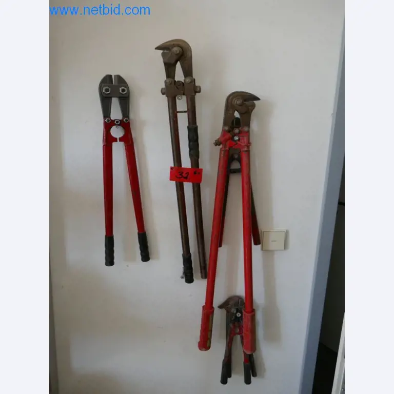 Máquinas en buen estado del sector del diseño de interiores y la construcción-1