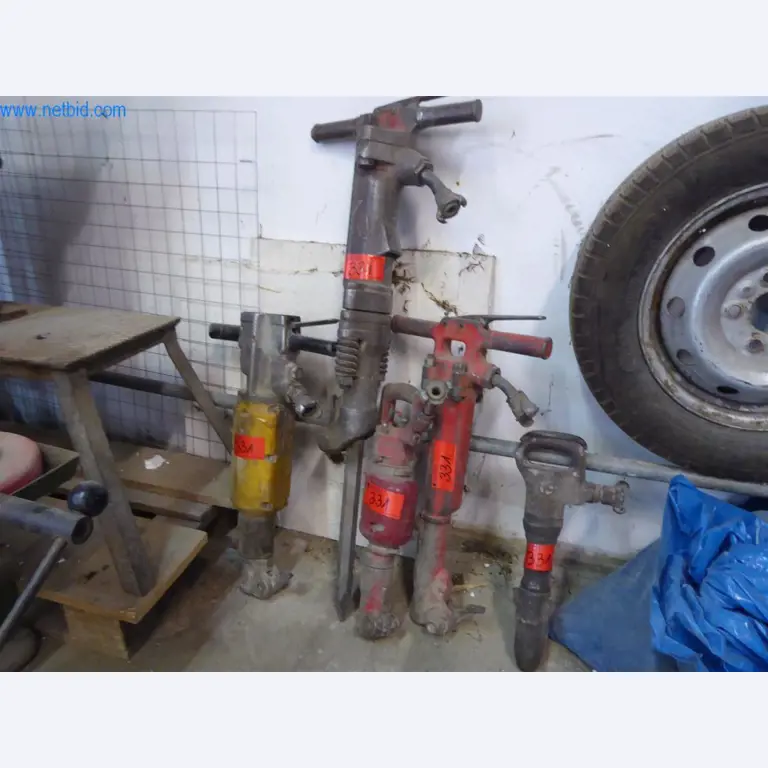 Goed onderhouden machines uit de interieur- en bouwsector-2