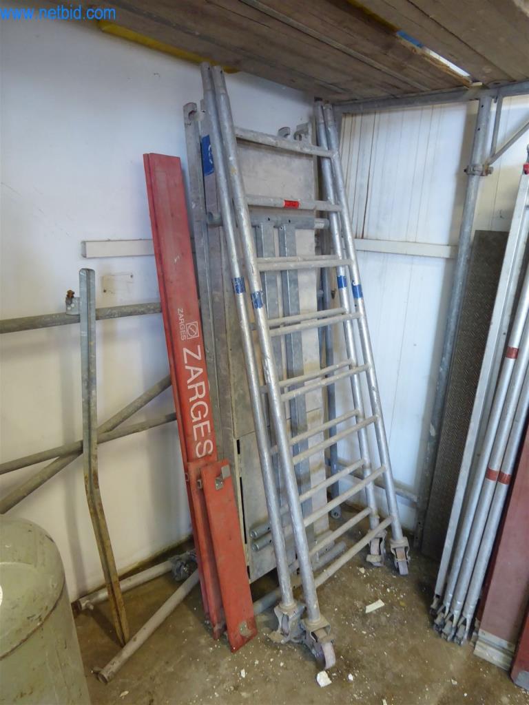 Dobro vzdrževani stroji iz sektorja notranjega oblikovanja in gradbeništva-2