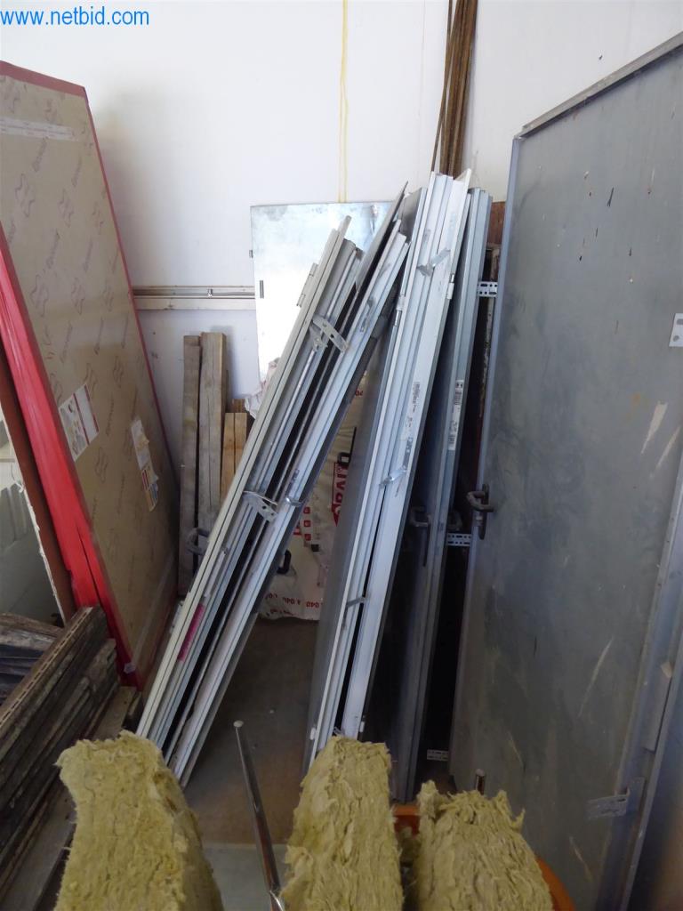 Dobře udržované stroje z oblasti interiérového designu a stavebnictví-3