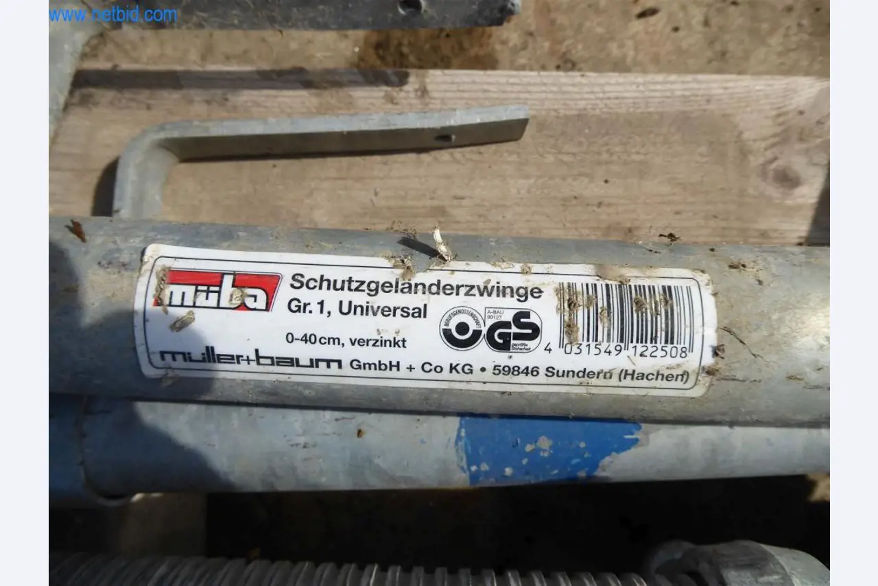 Máquinas en buen estado del sector del diseño de interiores y la construcción-2