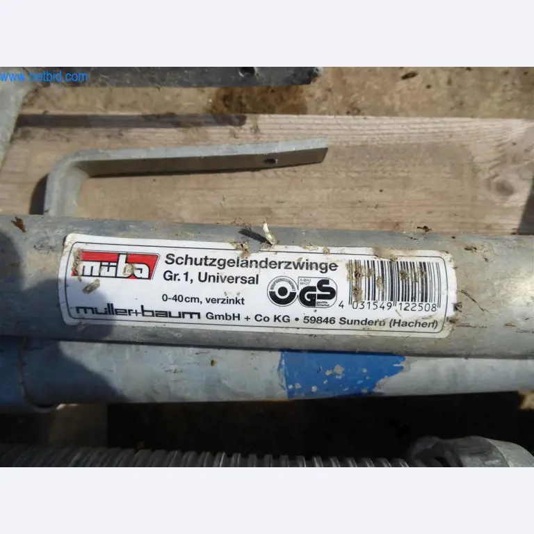 Máquinas en buen estado del sector del diseño de interiores y la construcción-2