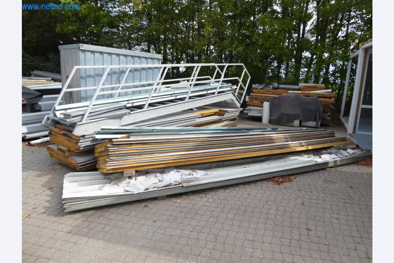 Máquinas en buen estado del sector del diseño de interiores y la construcción-10