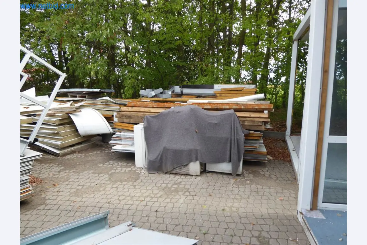 Máquinas en buen estado del sector del diseño de interiores y la construcción-11