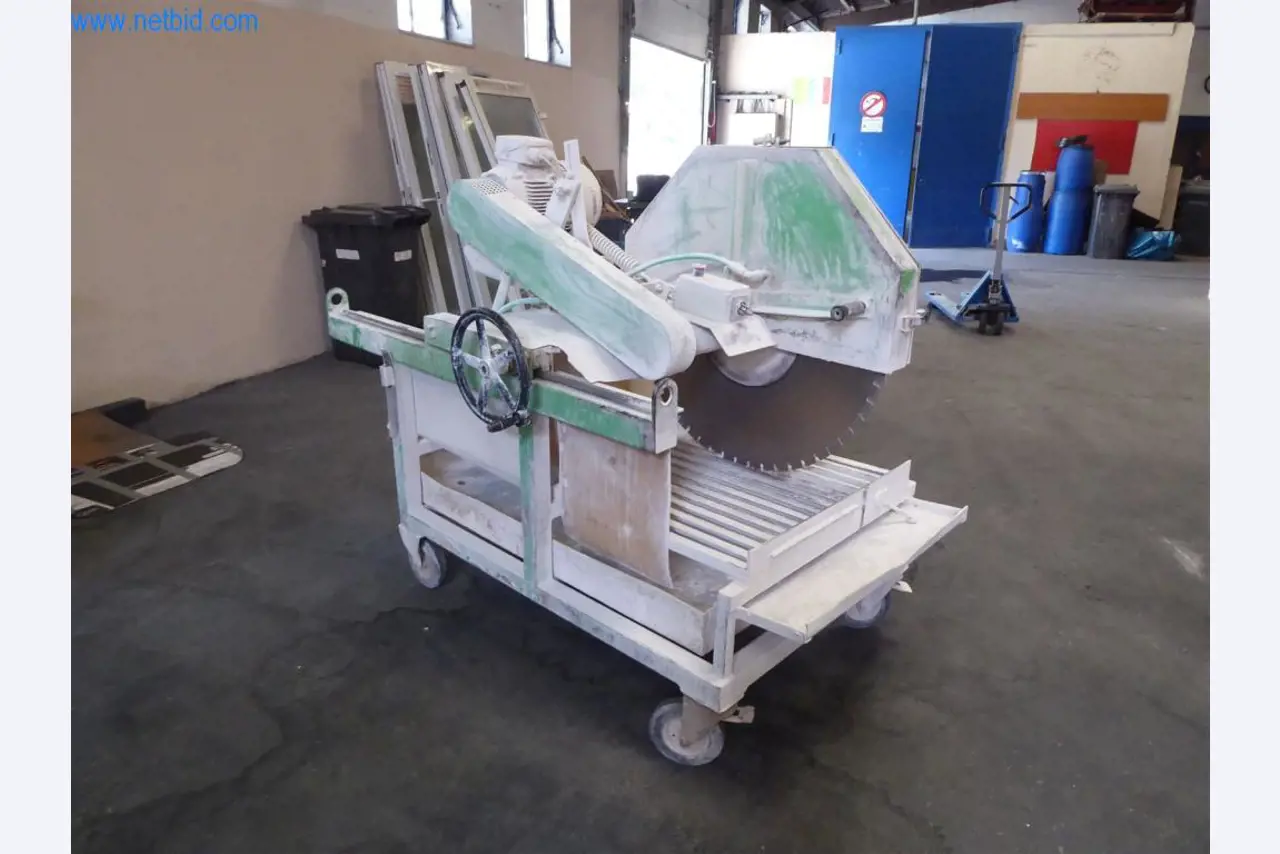 Well-maintained machines from the interior finishing and building trades sector-2